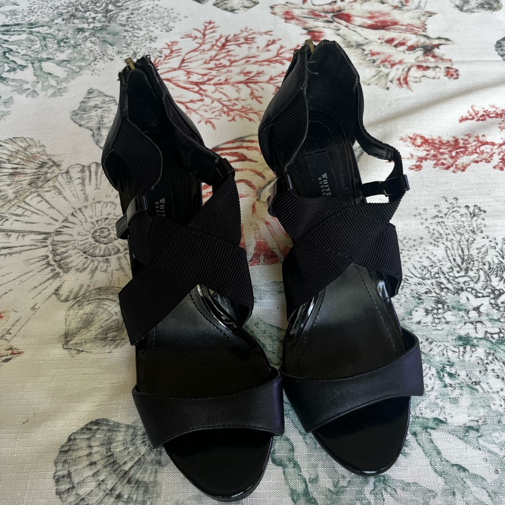 White House Black Market Sandal Wedges Sise 6